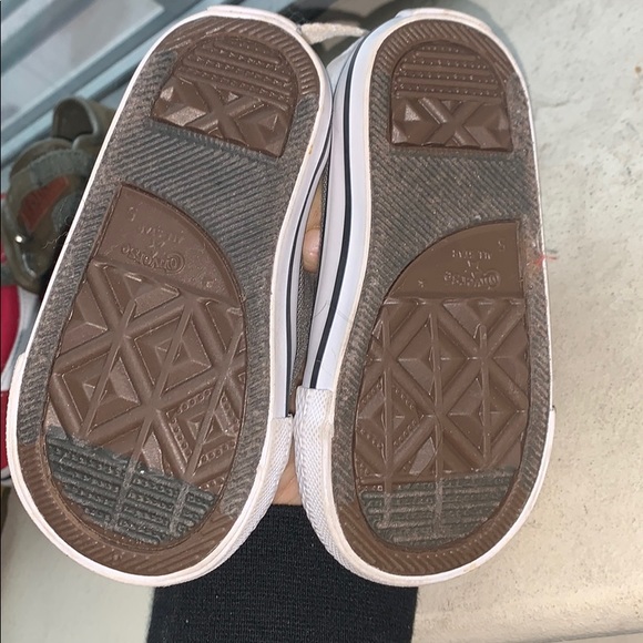 Grey converse - Picture 2 of 2